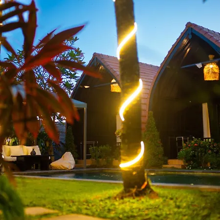 Villa Lumbung Sari - Tropical Balinese Experience
