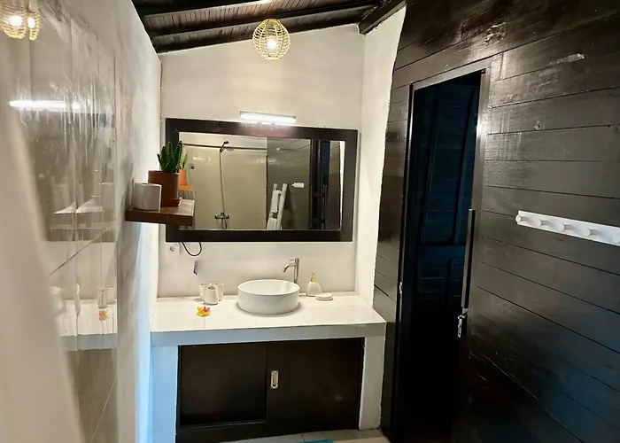 Lumbung Sari - Tropical Balinese Experience
