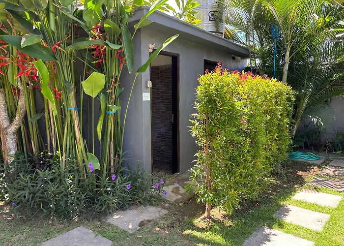 Lumbung Sari - Tropical Balinese Experience فيلة تْشانغو