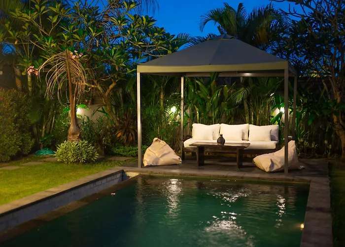 Lumbung Sari - Tropical Balinese Experience *