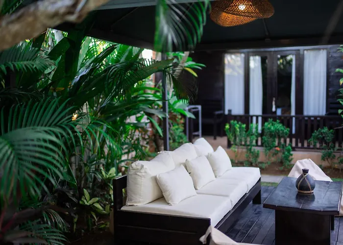 Lumbung Sari - Tropical Balinese Experience *